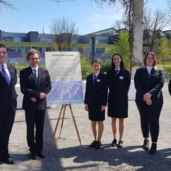 20220413-141426-980×551